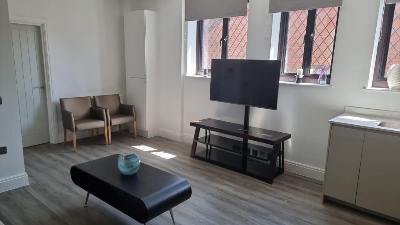 Jasmin Apartments - Luxury 1 & 2 Bedroom Units With Free Parking Bushey Esterno foto